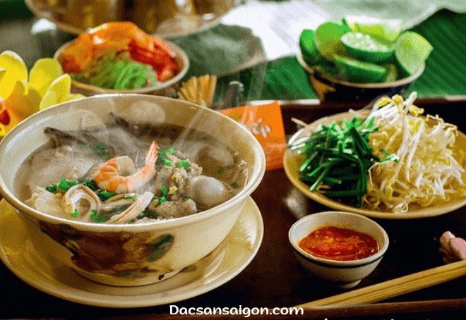 Hủ tiếu gõ - Món ngon bình dân mang đậm cái hồn người Sài Gòn-1278