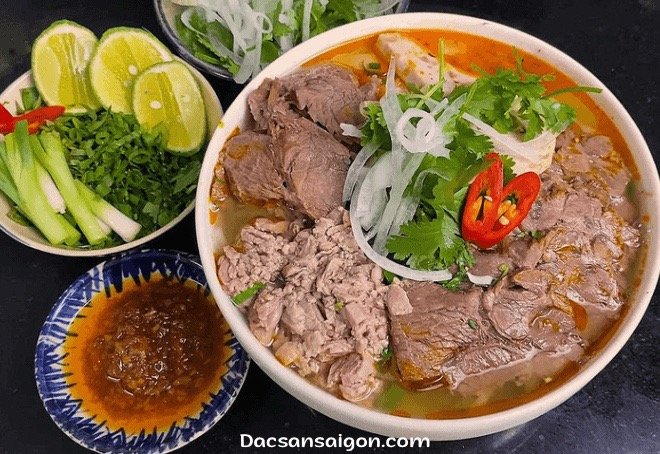 Top quán bún bò ngon Sài Gòn-3489