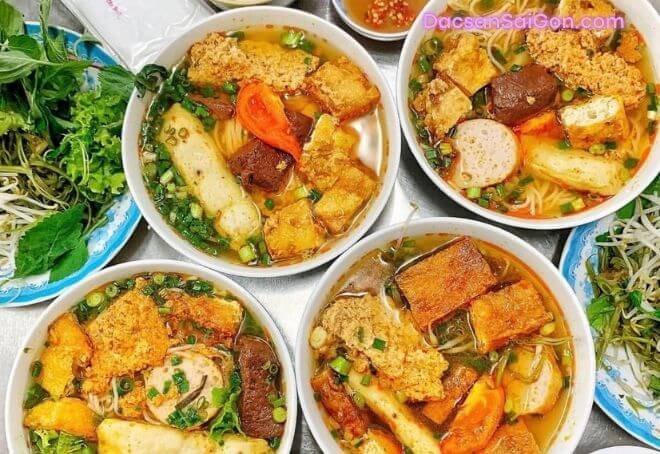 Quán canh bún, bún riêu Mẹ Tôi có vị ngọt thanh